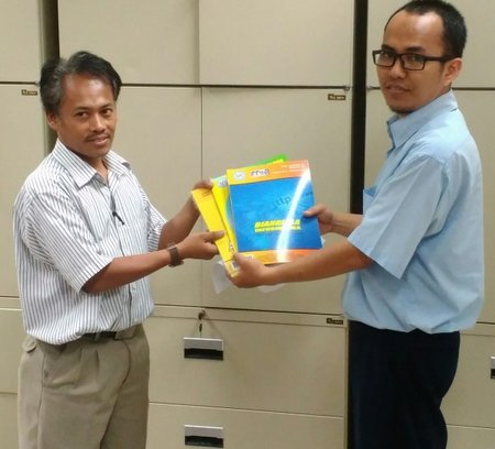 Penyerahan Bahan Pustaka Karya Cetak Dari Lppm Bina Sarana Informatika Yogyakarta Penyerahan Bahan Pustaka Karya Cetak Dari Lppm Bina Sarana Informatika Yogyakarta